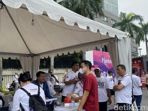 Ragam Komentar Warga Urus Pindah Lokasi Memilih di Booth KPU di CFD