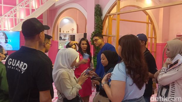 Fadly Faisal di Laz Hotel