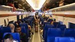 Hiruk Pikuk Stasiun Surabaya Gubeng Jelang Libur Nataru