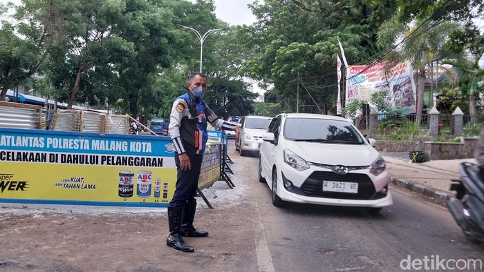 Jalan Bandung Kota Malang yang Ambles Sudah Bisa Dilewati