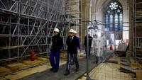 Disebutkan bahwa proyek restorasi saat ini telah sesuai jadwal dan memenuhi batas waktu pembukaan kembali pada 8 Desember 2024 yang ditetapkan oleh Presiden Emmanuel Macron tepat setelah kebakaran. REUTERS/Sarah Meyssonnier
