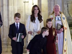 Foto: Momen Pangeran Louis Iseng Tiup Lilin Natal Putri Charlotte