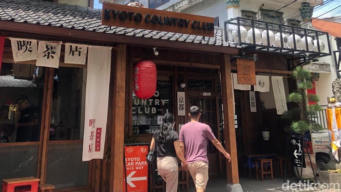 Kyoto Country Club, sebuah restoran bernuansa rumah tradisional Jepang di Jalan Arjuna Nomor 25, Denpasar, Bali. (Ni Made Maheswari Anindya Putri/detikBali)