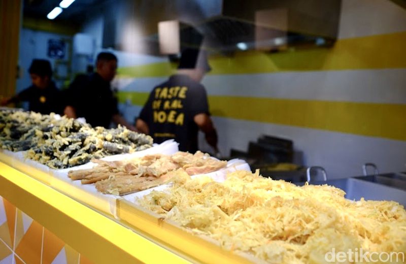 Lezatnya kimbap hingga tteokbokki di kafe ala Korea di tengah Kota Surabaya