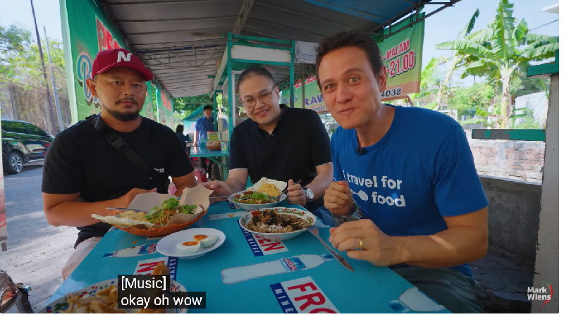 Mark Wiens kulineran di Surabaya