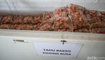 Melihat Pembuatan Bakso dari Daging Rusa di Merauke