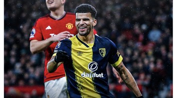 Skor yang mengejutkan dialami MU. Usai menang lawan Chelsea di tengah pekan, kini mereka justru kalah telak dari Bournemouth. Foto: X