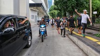 Ganjar Pranowo menyempatkan waktu untuk berolahraga guna menjaga kebugaran tubuh ditengah kepadatan aktivitasnya sebagai calon presiden. 