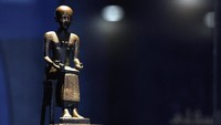 Saqqara yang berada di selatan piramida Giza telah menjadi sumber penemuan arkeologi dalam beberapa tahun terakhir. Mereka mulai melakukan penggalian di daerah tersebut sejak 2018.