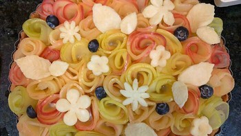 Kue cantik dengan dekorasi bunga. Foto: Boredpanda