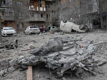 Rudal Rusia Hantam Kharkiv, 7 Blok Apartemen Rusak