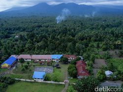 Siswa Sekolah di Wilayah Terluar Terbantu Internet untuk Melek Informasi