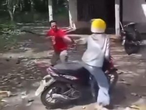 Pria di Langkat Ngamuk-Acungkan Parang ke Wanita Penagih Utang