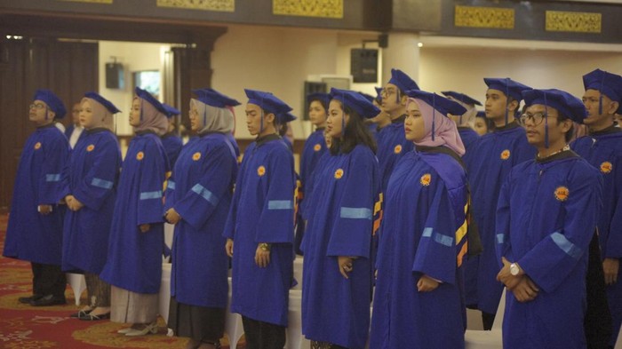 Wisuda Perdana Universitas LIA, Lulusan Siap Bersaing Secara Global Universitas LIA mengadakan acara wisuda perdana untuk jenjang studi D3 hingga S1. Wisuda ini menjadi momentum bersejarah.