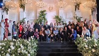 Deretan tamu undangan yang datang ke acara tersebut. Foto: Instagram @omeshomesh