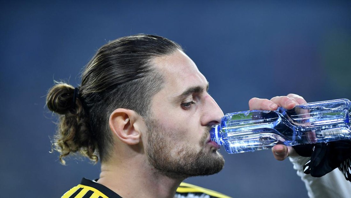 Adrien Rabiot hilang kabar dari Juventus. (Foto: REUTERS/MASSIMO PINCA)