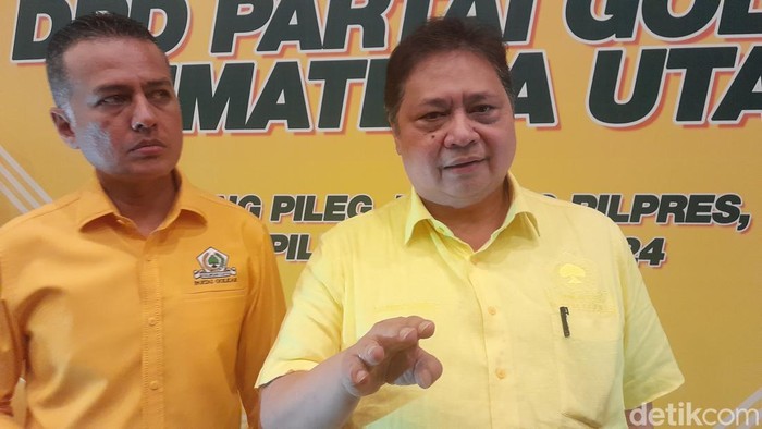 Airlangga Hartarto (kanan) dan Ijeck (kiri) usai Rapimda III Golkar Sumut (Nizar Aldi/detikSumut)