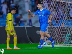 Musim masih cukup panjang, mampukah Ronaldo terus subur gol atau disalip Mitrovic? (Twitter @AlHilal_FC)