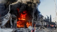 Sebanyak 1,9 juta orang - lebih dari 85% populasi Gaza - telah menjadi pengungsi, banyak dari mereka yang mengungsi berkali-kali, kata UNRWA. REUTERS/Ibraheem Abu Mustafa