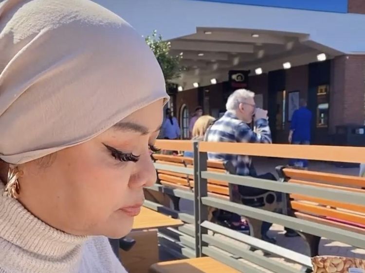 Betharia Sonata, Ibunda Leon Dozan yang Suka Kulineran di Luar Negeri