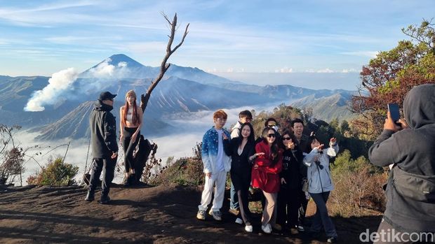 Taman Nasional Bromo Tengger Semeru (TNBTS) setelah terbakar Kamis (7/12/2023).