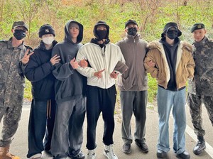 Potret Member BTS Antar RM dan V Wajib Militer
