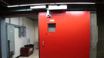 Vivos, perusahaan yang membangun bunker kiamat ini, menyebut tujuan dibangunnya hunian tak biasa ini adalah sebagai proyek kelangsungan hidup manusia yang tidak terbatas hanya untuk kalangan elit. Pada gambar terlihat pintu bunker dibuat anti-ledakan. Foto: JamPress