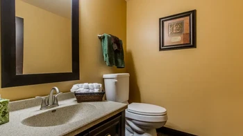 Plan A dilengkapi empat kamar twin, satu kamar tidur double, dan satu kamar mandi. Plan B dilengkapi dengan empat kamar twin, satu kamar tidur double, satu kamar mandi, dan satu kamar basah. Plan C menawarkan dua kamar twin, satu kamar tidur double, satu kamar tidur utama dengan kamar mandi dalam, dan satu kamar mandi. Terakhir, Plan D menyediakan delapan kamar tidur single dan tiga kamar mandi. Foto: JamPress