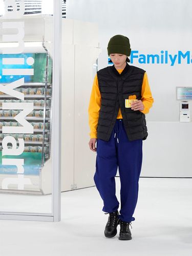 FamilyMart Rilis Koleksi Busana