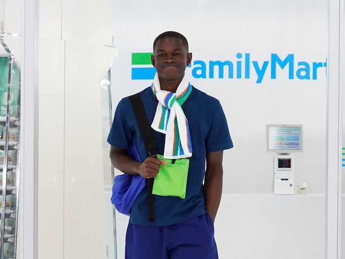 FamilyMart Rilis Koleksi Busana