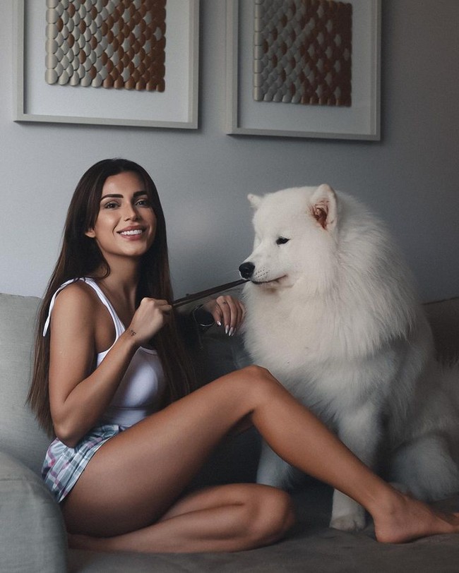 Di mana aku bisa bertemu kamu? Aku tidak bisa terbuka. Di mana kamu tinggal di Brasil, tulis Messi menurut Fernanda. Foto: Instagram Fernanda Campas