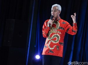 Ganjar Curhat Di-bully Gegara UMP Jateng Rendah hingga Beri Solusi Ini