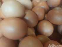 Harga Telur Naik, Pedagang di Tasik Cari Cara Agar Pembeli Tak Lari