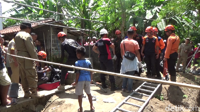 Ibu rumah tangga di Lumajang tewas tercebur sumur