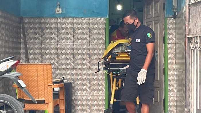 Ibu rumah tangga ditemukan tewas diduga dibunuh di rumahnya di Sedati, Sidoarjo.