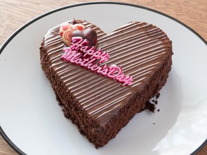 9 Contoh Hadiah Hari Ibu Buatan Sendiri, Pasti Berkesan!