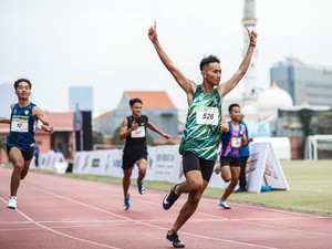 Arfiansyah Jadi Sorotan di Kejuaraan Atletik Pelajar Jawa Timur