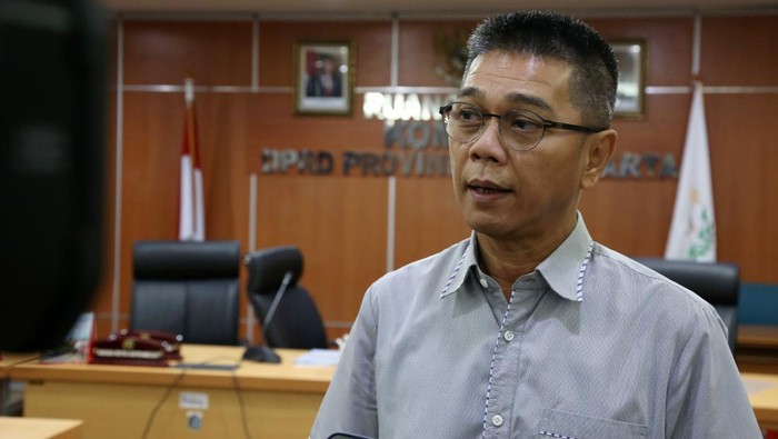Ketua Komisi E DPRD Provinsi DKI Jakarta Iman Satria