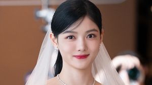 7 Foto Kim Yoo Jung Jadi Pengantin Song Kang, Cantik Memesona di My Demon