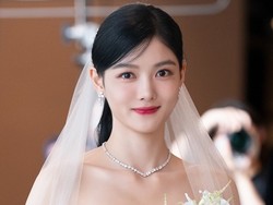 7 Foto Kim Yoo Jung Jadi Pengantin Song Kang, Cantik Memesona di My Demon
