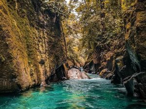5 Tempat Pemandian Alam di Sumatera Utara yang Wajib Kamu Kunjungi