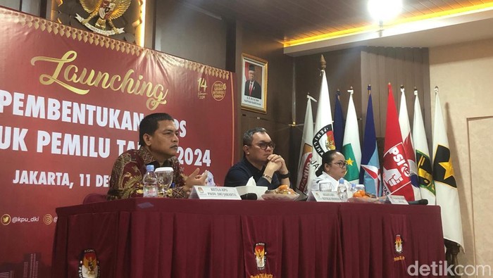 KPU RI resmi membuka pendaftaran KPPS Pemilu 2024. KPU menyatakan ada 820 ribu lebih TPS Pemilu 2024 sehingga dibutuhkan 5,7 juta anggota KPPS. (Damaris Fanuelle/detikcom)