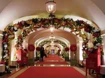 Tahukah Kamu, Ini Asal Usul Hiasan Natal Pakai Warna Merah dan Hijau