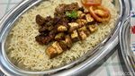 Ada Iskender Kebab dan Kebab Wrap Turki yang Gurih di Resto Kekinian Ini