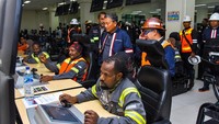 Sementara, tambang bawah tanah yang dimiliki PTFI saat ini merupakan yang terbesar di dunia dan berada di ketinggian +2.500 - +3070 mdpl. Freeport Indonesia kini telah menyongsong era tambang bawah tanah. Tambang bawah tanah yang saat ini aktif beroperasi adalah Grasberg Block Cave, Deep Mill Level Zone (DMLZ) dan Big Gossan.