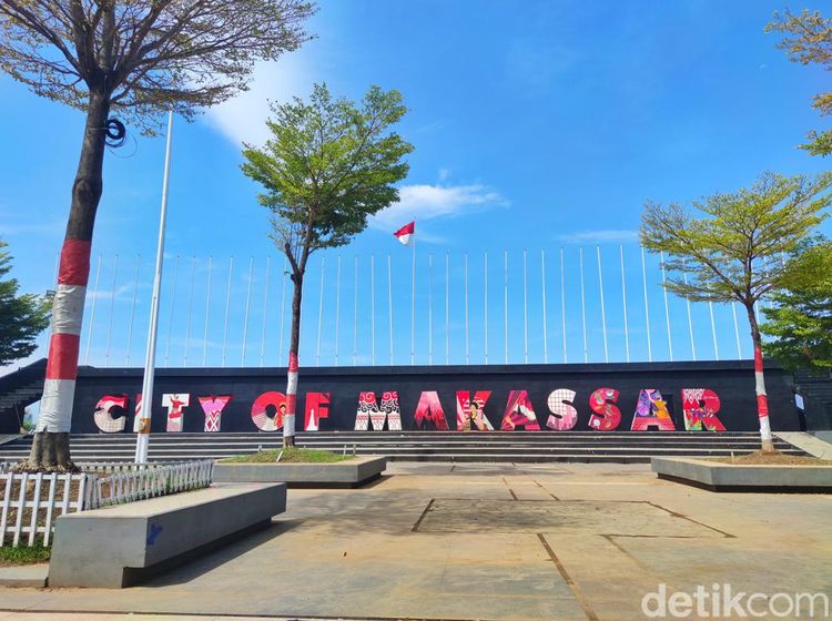 Potret Pantai Losari Makassar! Dulu Cuma Tanggul, Kini Jadi Anjungan