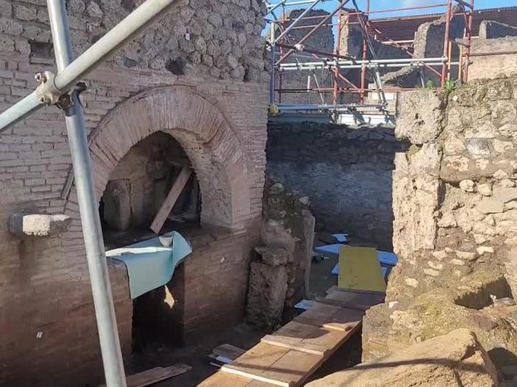 Penampakan Toko Roti Kuno Lokasi Perbudakan Manusia di Kota Pompeii