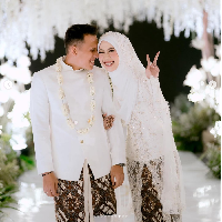 Adiba Khanza tampil cantik memesona saat akad nikah berkat riasan makeup artist Ikawati Fitria. Foto: Dok. Instagram antzcreator, Ikawati Fitria