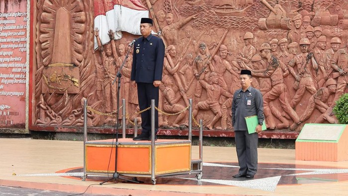Pj Wali Kota Parepare Akbar Ali saat upacara Peringatan Hari Korban 40.000 Jiwa.