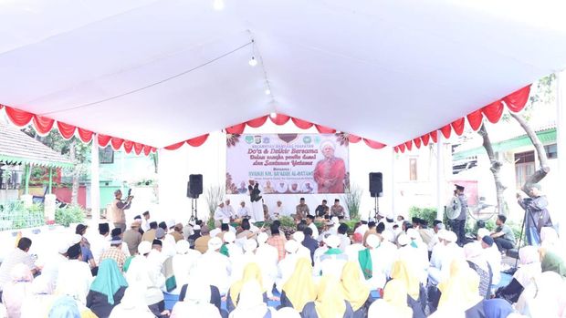 Polsek Mampang Prapatan menggelar doa dan dzikir menjelang Pemilu 2024.